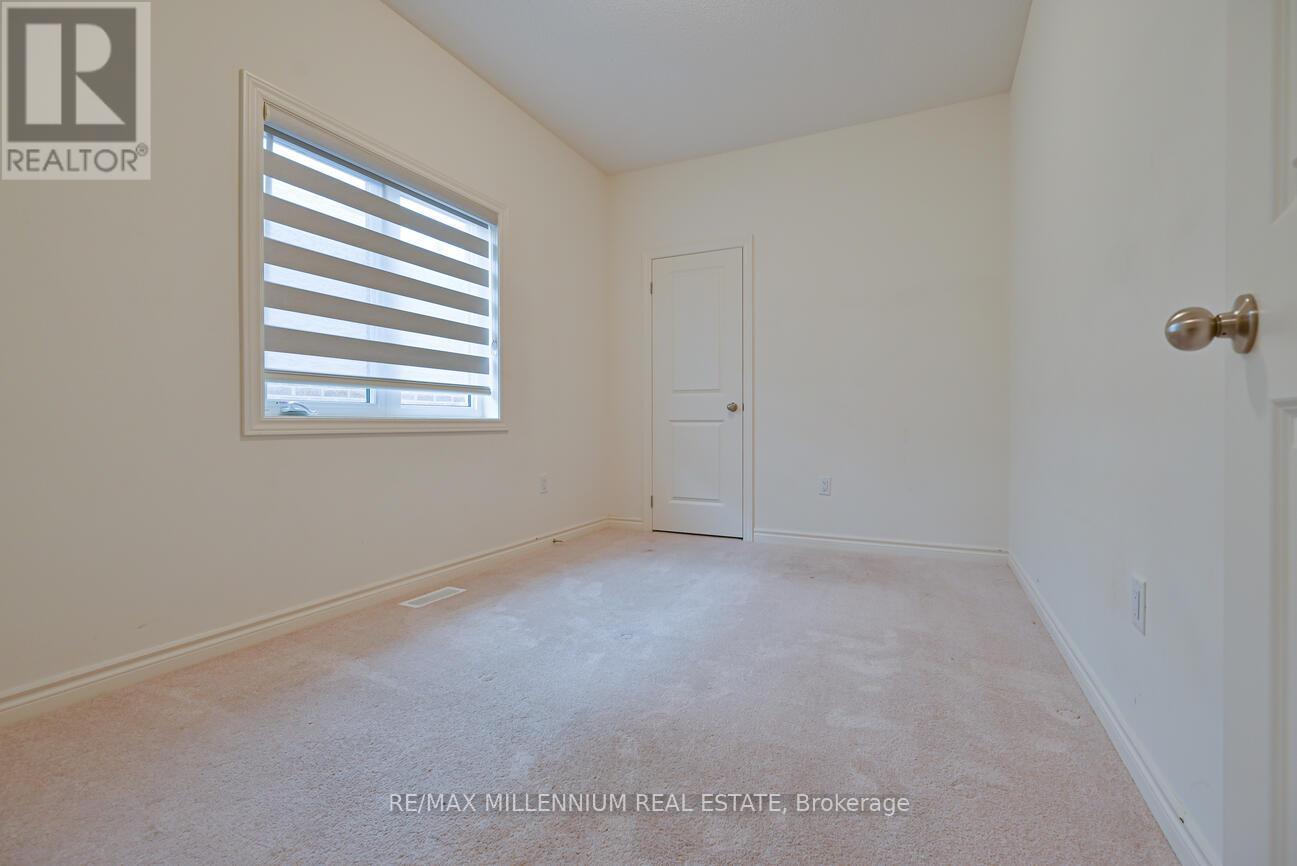 Upper - 92 Adventura Road, Brampton, Ontario  L7A 5A7 - Photo 7 - W12969936