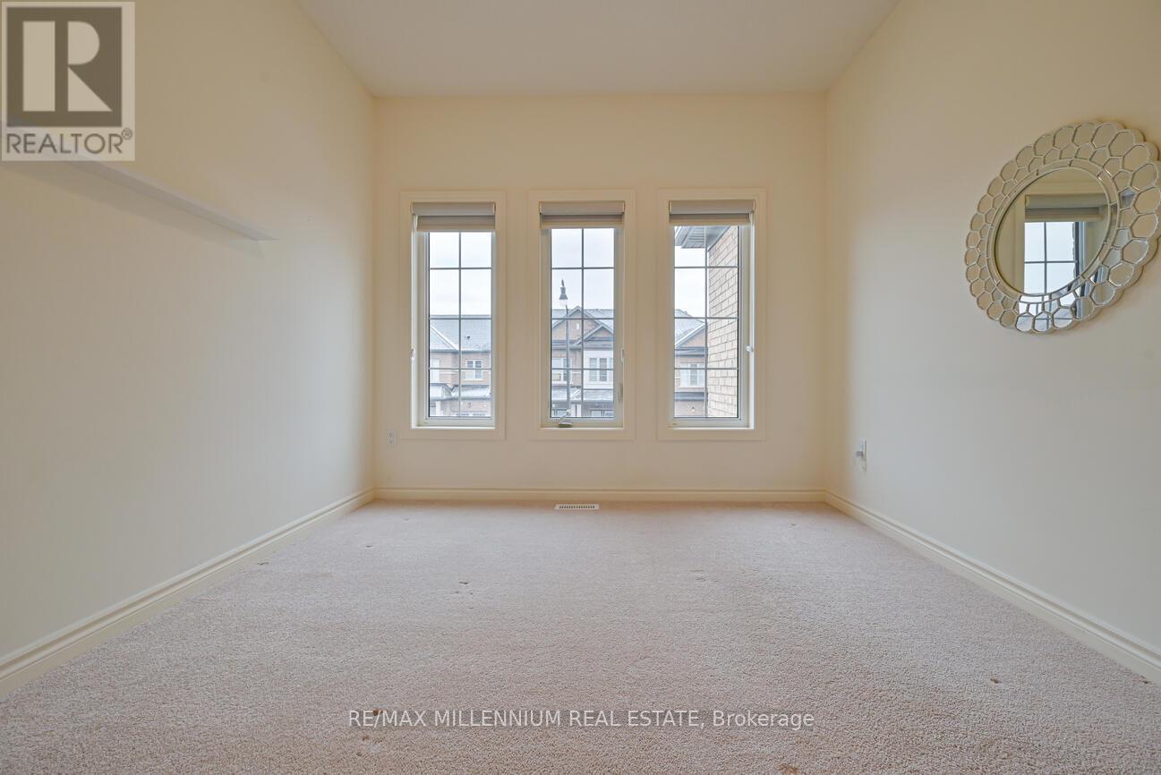 Upper - 92 Adventura Road, Brampton, Ontario  L7A 5A7 - Photo 8 - W12969936