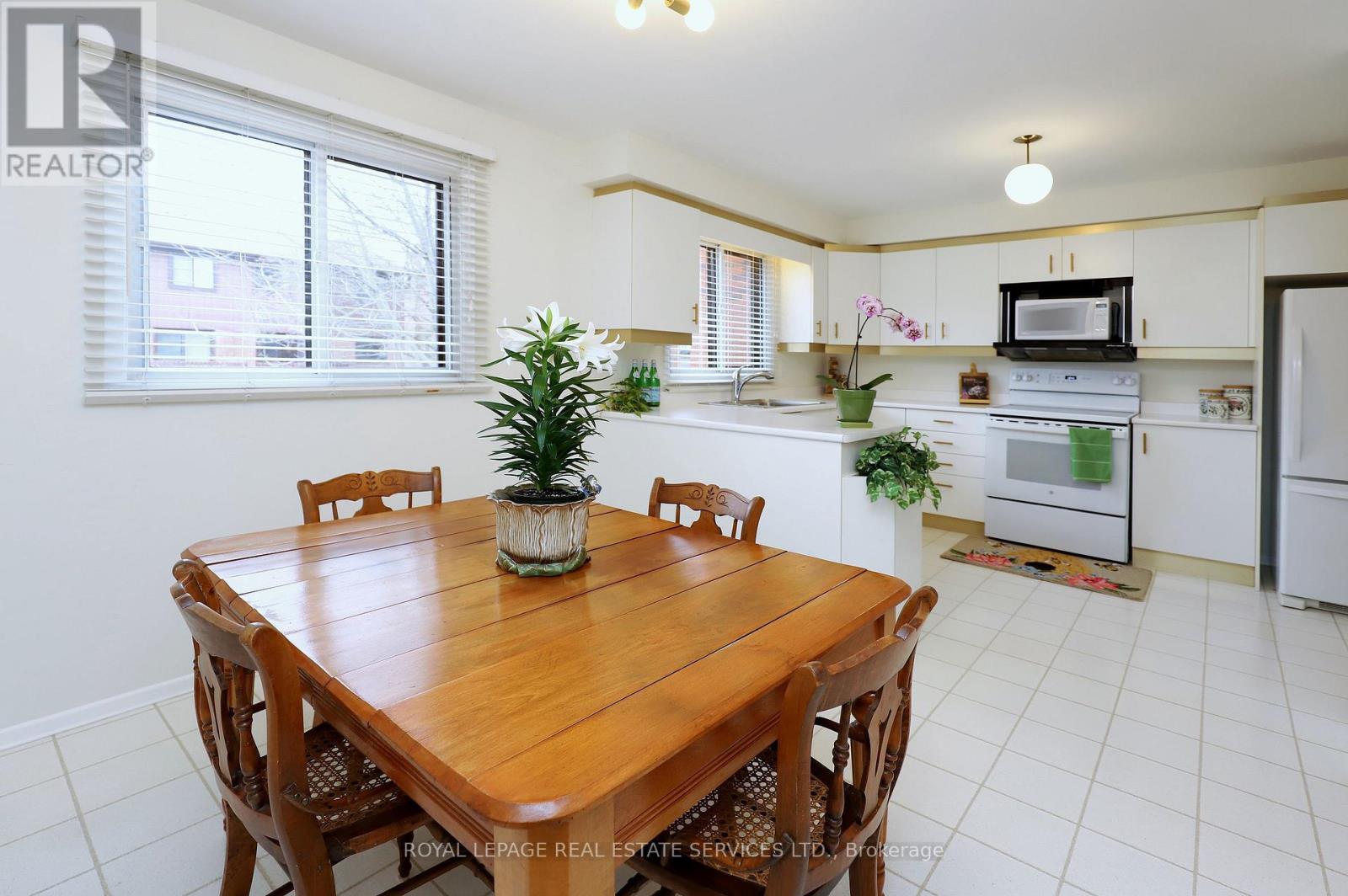 48 - 4165 Fieldgate Drive, Mississauga, Ontario  L4W 2M9 - Photo 18 - W12969944