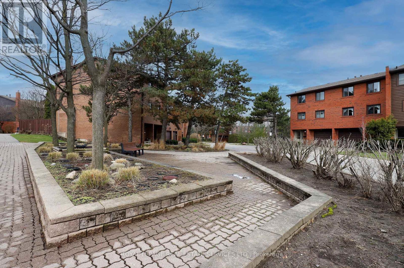 48 - 4165 Fieldgate Drive, Mississauga, Ontario  L4W 2M9 - Photo 39 - W12969944