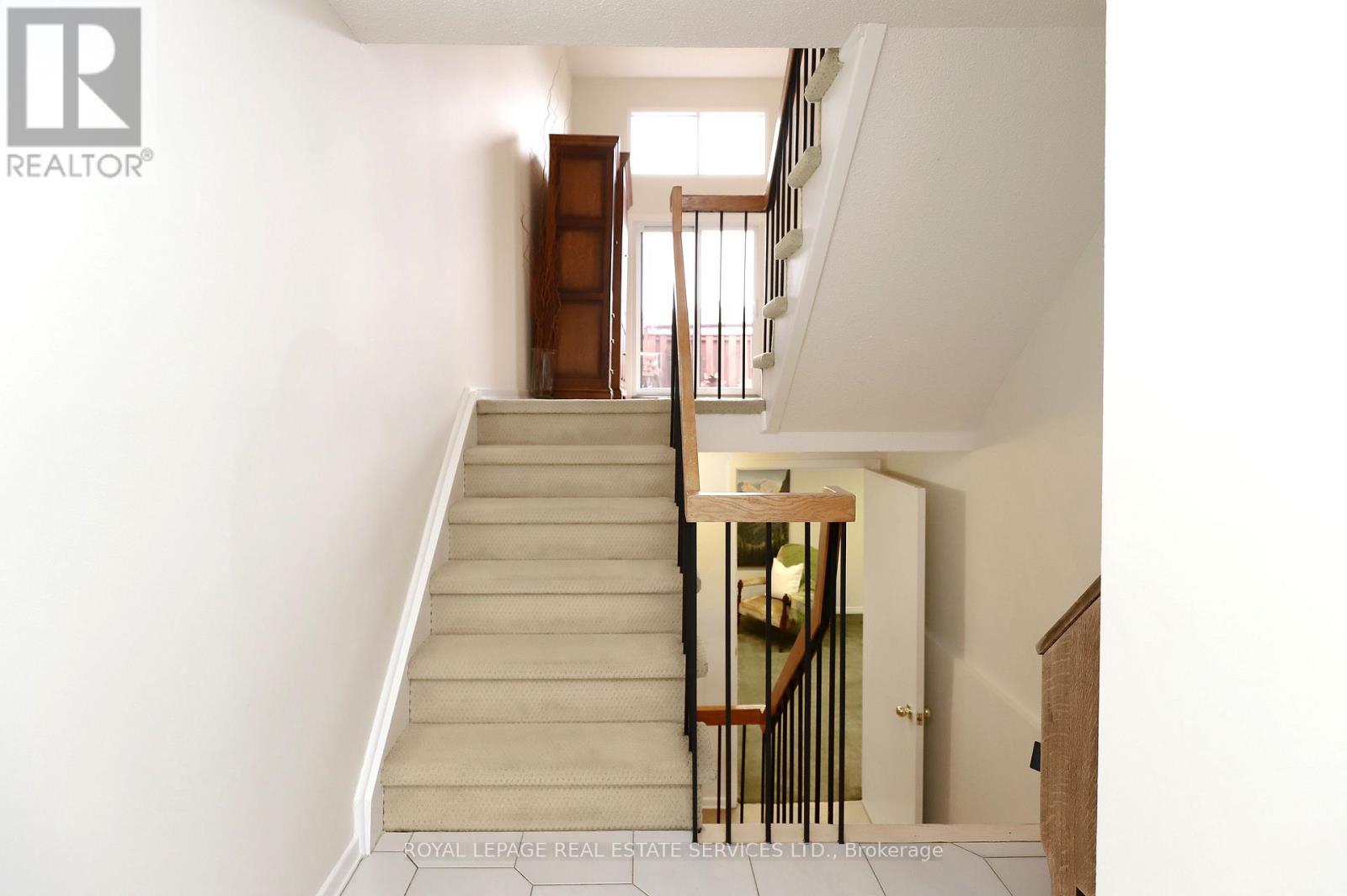 48 - 4165 Fieldgate Drive, Mississauga, Ontario  L4W 2M9 - Photo 4 - W12969944