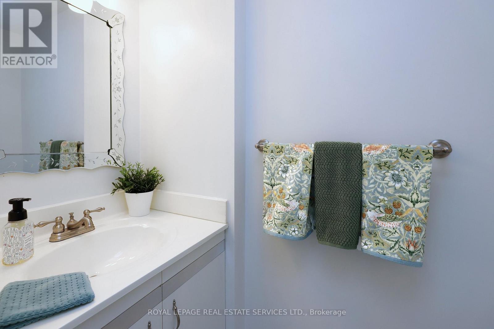 48 - 4165 Fieldgate Drive, Mississauga, Ontario  L4W 2M9 - Photo 9 - W12969944