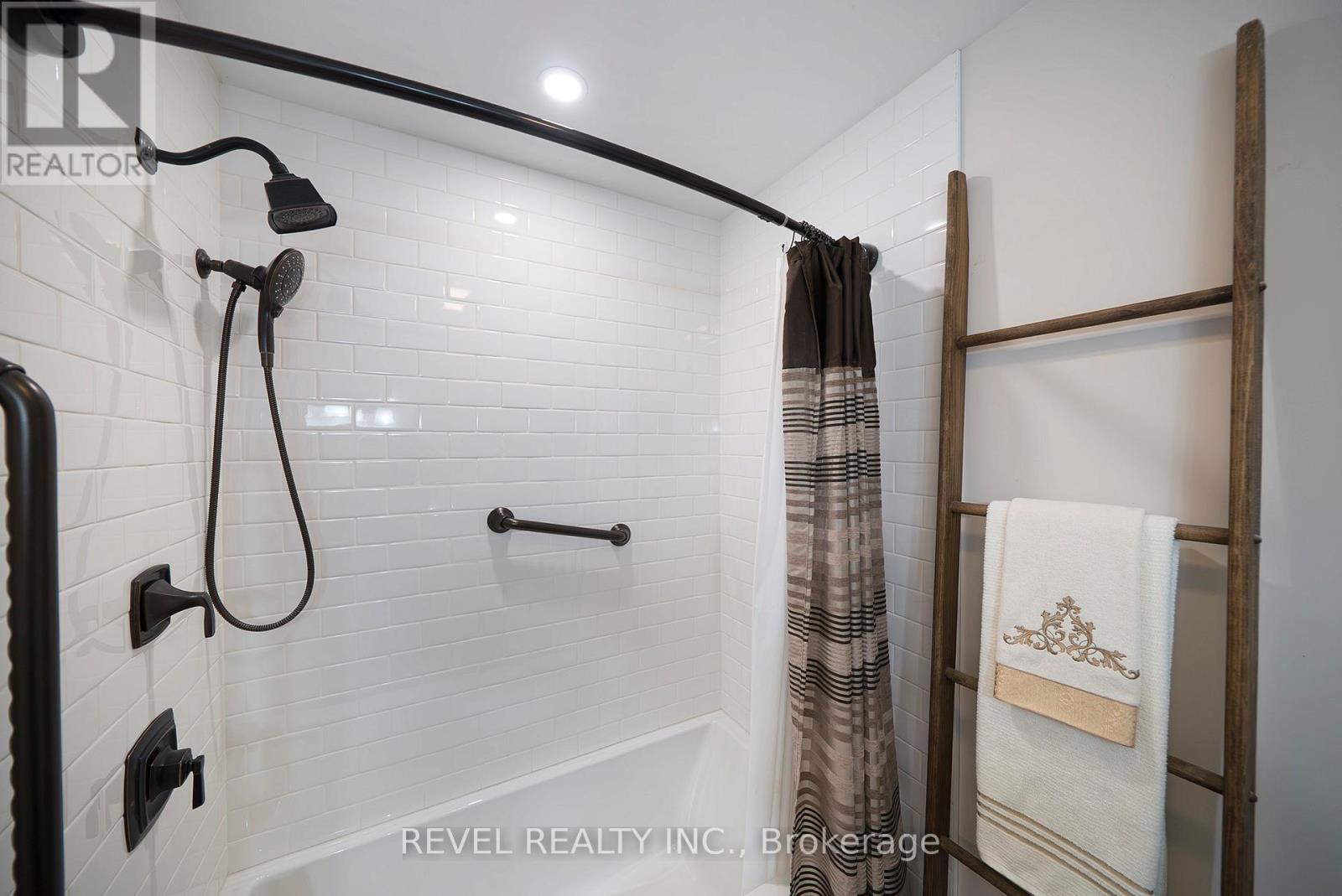 54 Bee Street, Norfolk, Ontario  N0E 1P0 - Photo 26 - X12969476