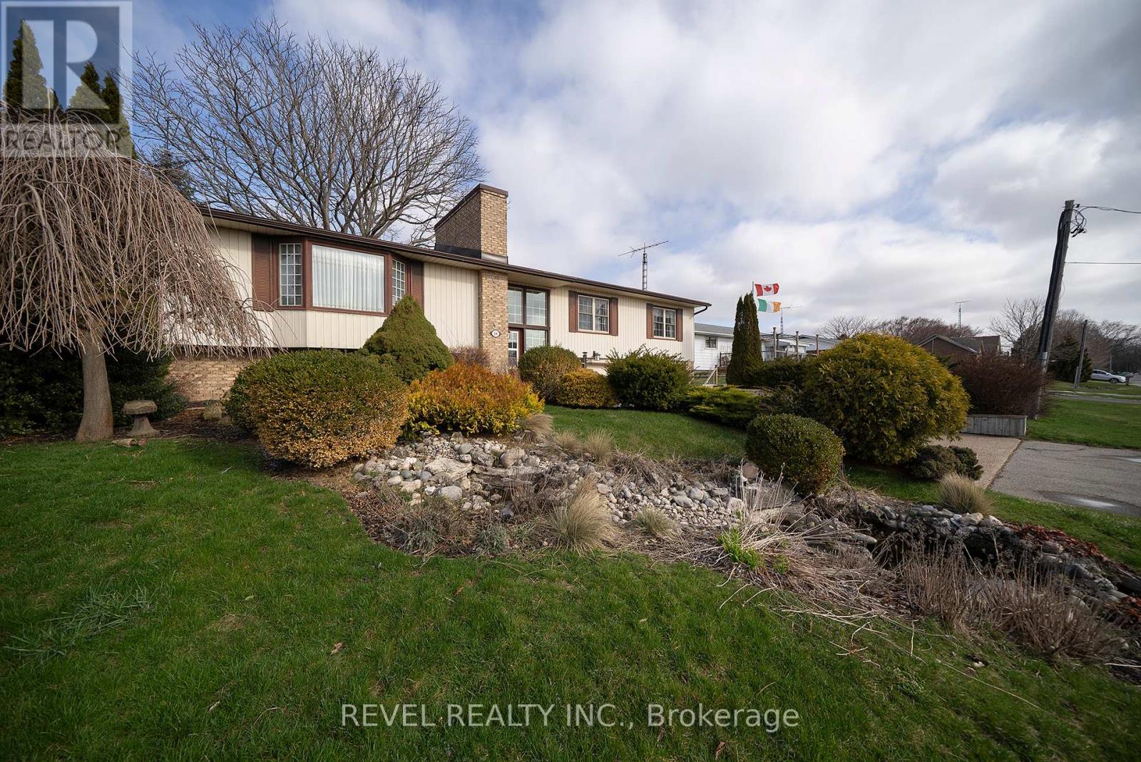 54 Bee Street, Norfolk, Ontario  N0E 1P0 - Photo 4 - X12969476