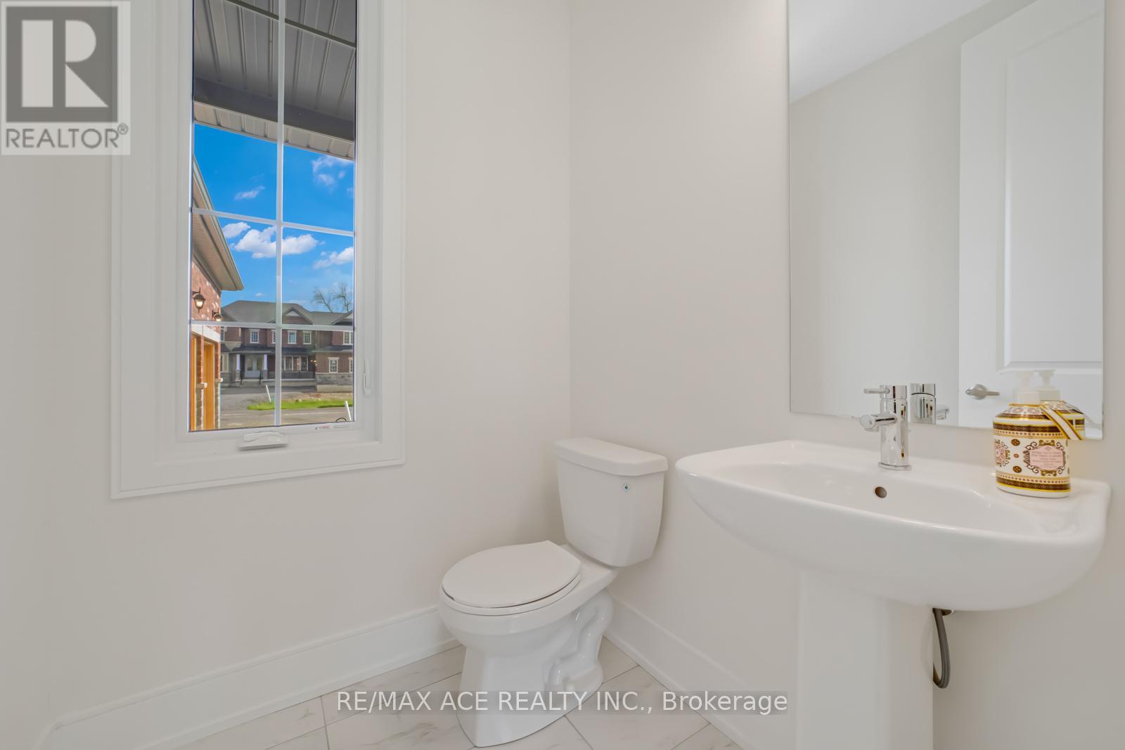 81 Golden Meadows Drive, Otonabee-South Monaghan, Ontario  K9J 6Y3 - Photo 15 - X12969494