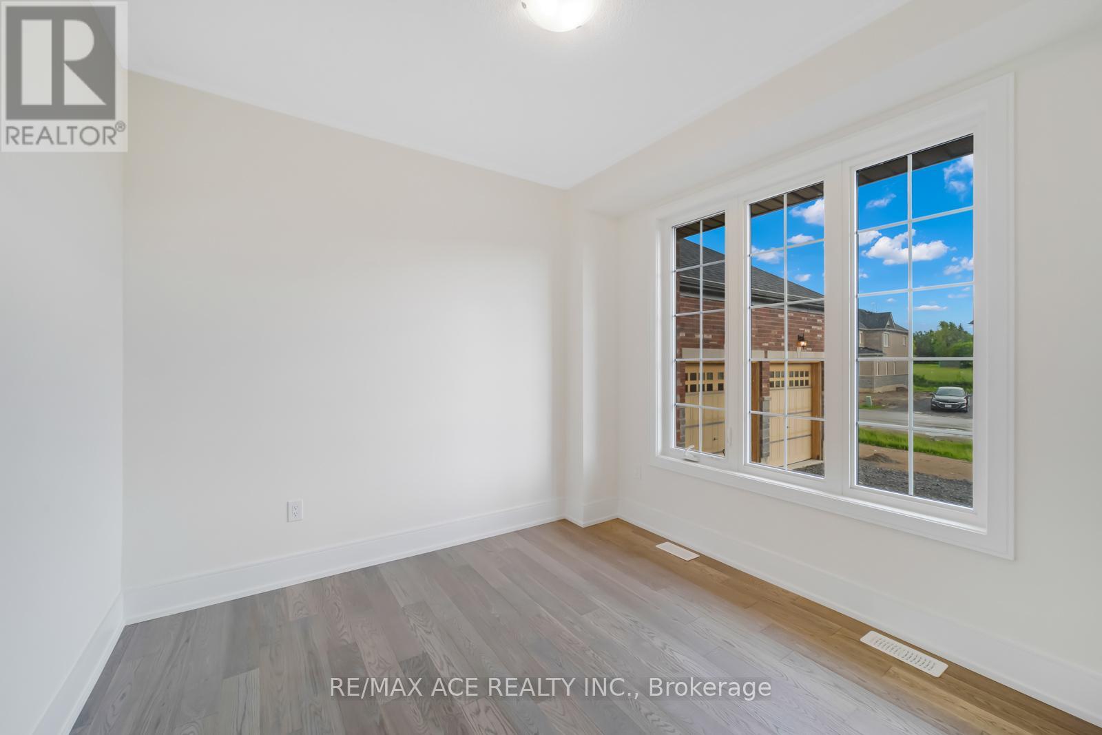 81 Golden Meadows Drive, Otonabee-South Monaghan, Ontario  K9J 6Y3 - Photo 5 - X12969494