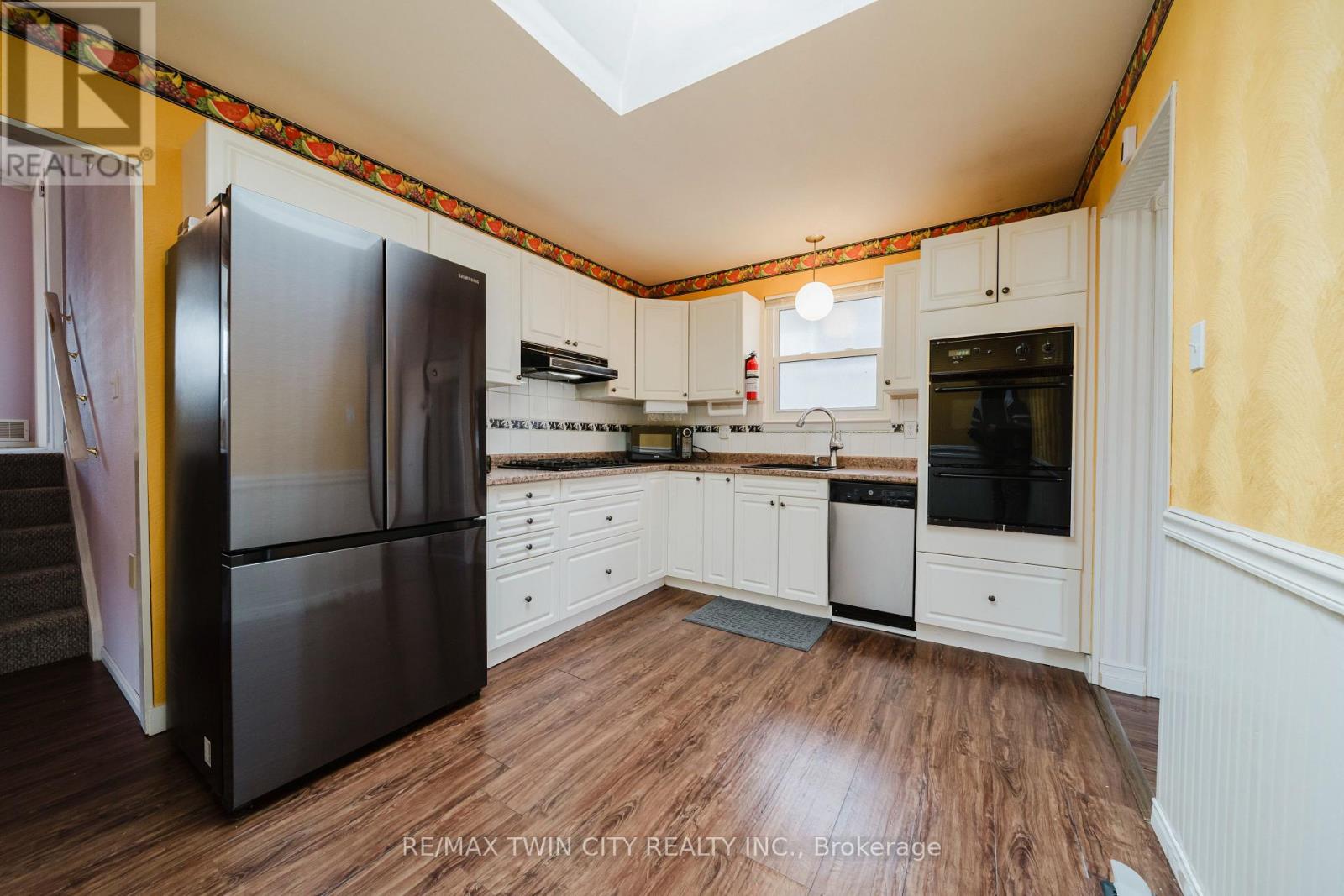 1209 Valentine Drive, Cambridge, Ontario  N3H 2P1 - Photo 12 - X12969574