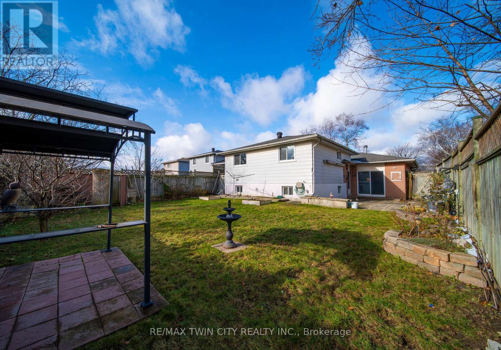 1209 Valentine Drive, Cambridge, Ontario  N3H 2P1 - Photo 30 - X12969574