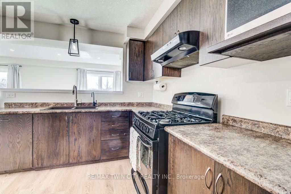 64 Smith's Creek Drive, Wilmot, Ontario  N3A 0B3 - Photo 14 - X12969630