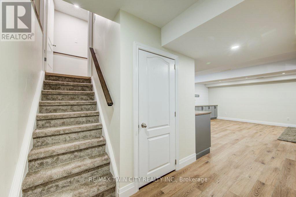 64 Smith's Creek Drive, Wilmot, Ontario  N3A 0B3 - Photo 37 - X12969630