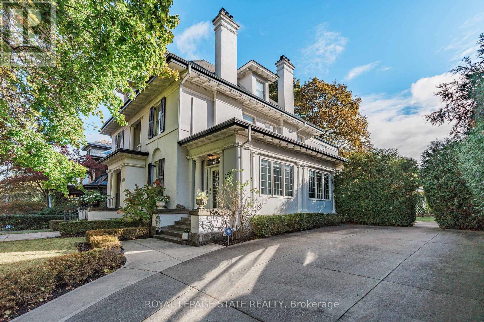 3 Turner Avenue, Hamilton, Ontario  L8P 3K4 - Photo 2 - X12969658