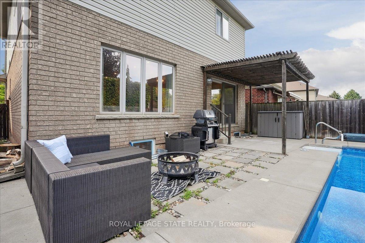 95 Hemlock Way, Grimsby, Ontario  L3M 0A9 - Photo 38 - X12969672