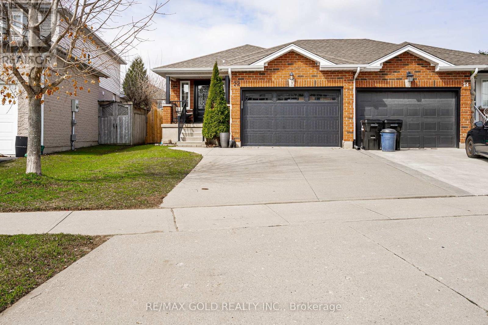22 MARTSON CRESCENT, Cambridge, Ontario