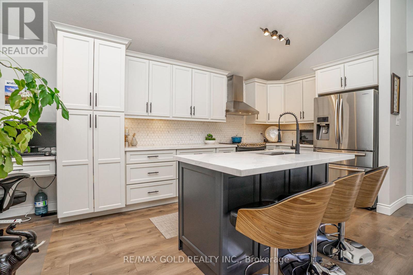 22 Martson Crescent, Cambridge, Ontario  N3C 4G3 - Photo 12 - X12969690