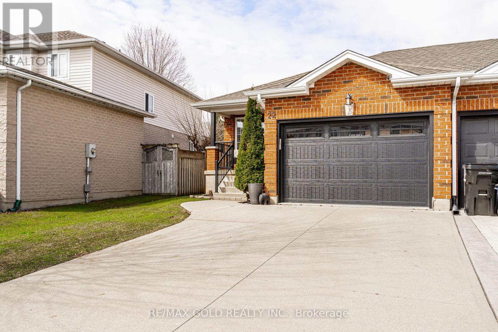 22 Martson Crescent, Cambridge, Ontario  N3C 4G3 - Photo 2 - X12969690