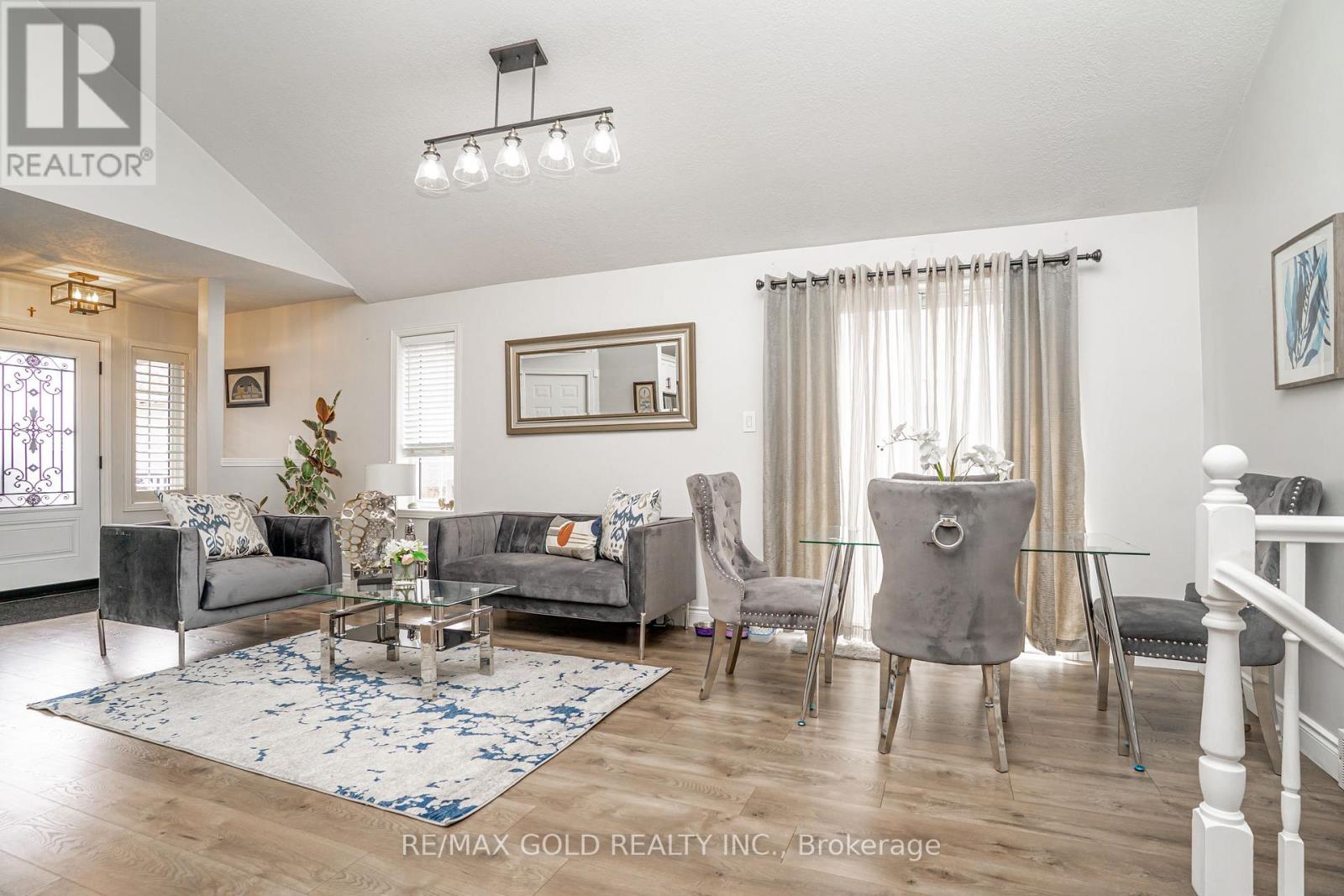 22 Martson Crescent, Cambridge, Ontario  N3C 4G3 - Photo 8 - X12969690