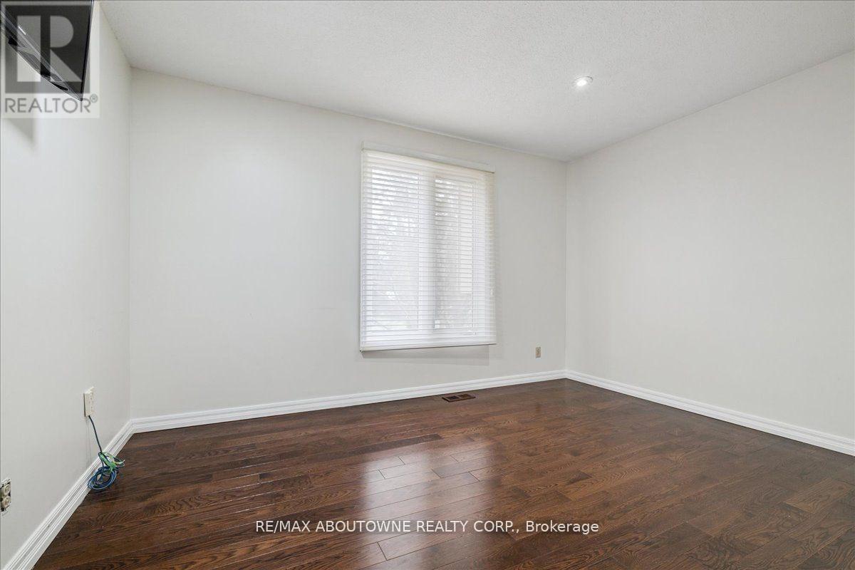 25 Bannisdale Way, Hamilton, Ontario  L0R 1H2 - Photo 23 - X12969710