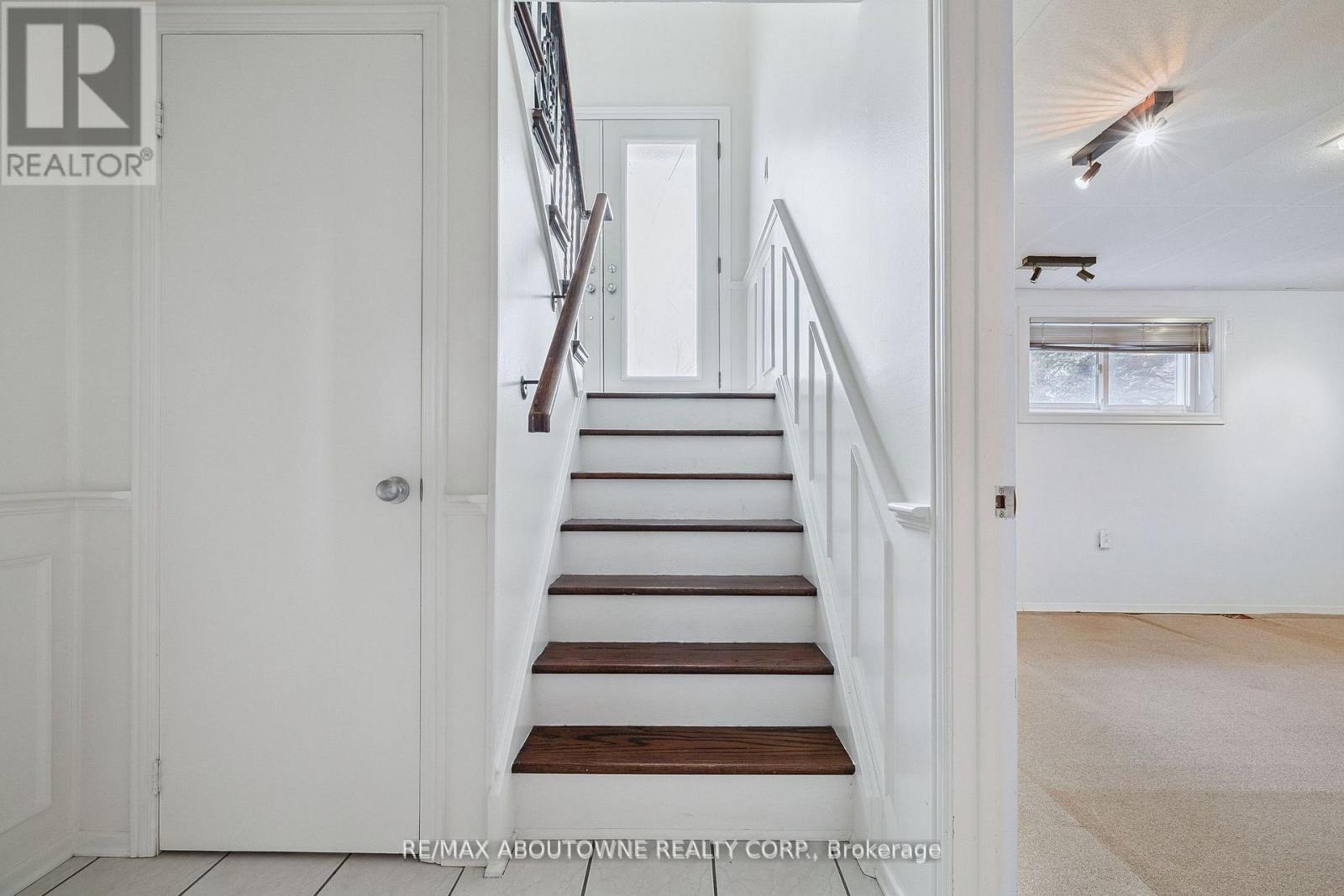 25 Bannisdale Way, Hamilton, Ontario  L0R 1H2 - Photo 29 - X12969710