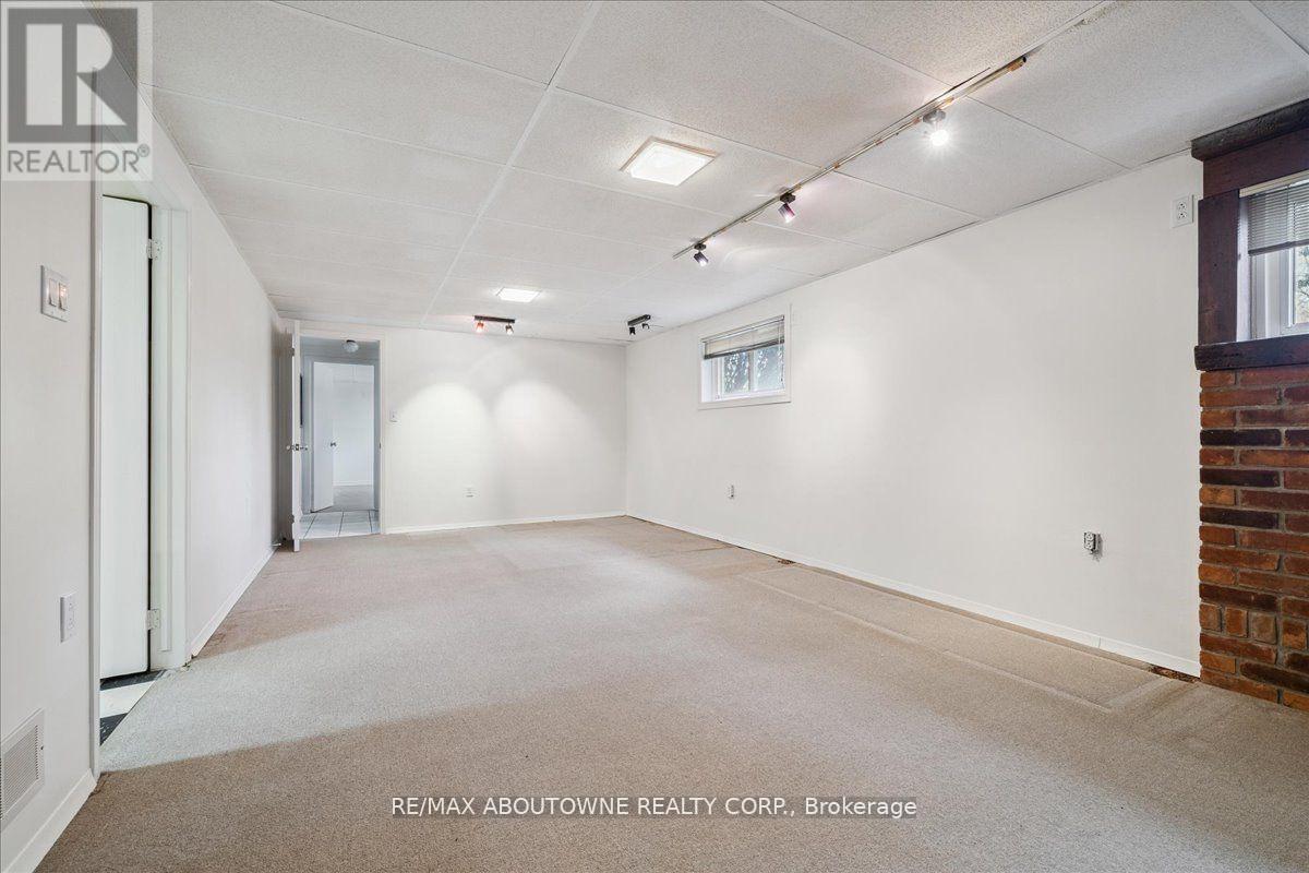 25 Bannisdale Way, Hamilton, Ontario  L0R 1H2 - Photo 32 - X12969710