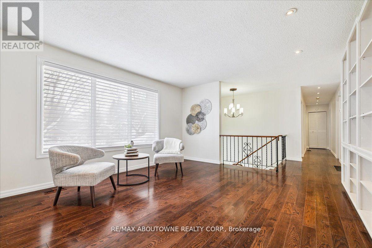 25 Bannisdale Way, Hamilton, Ontario  L0R 1H2 - Photo 9 - X12969710