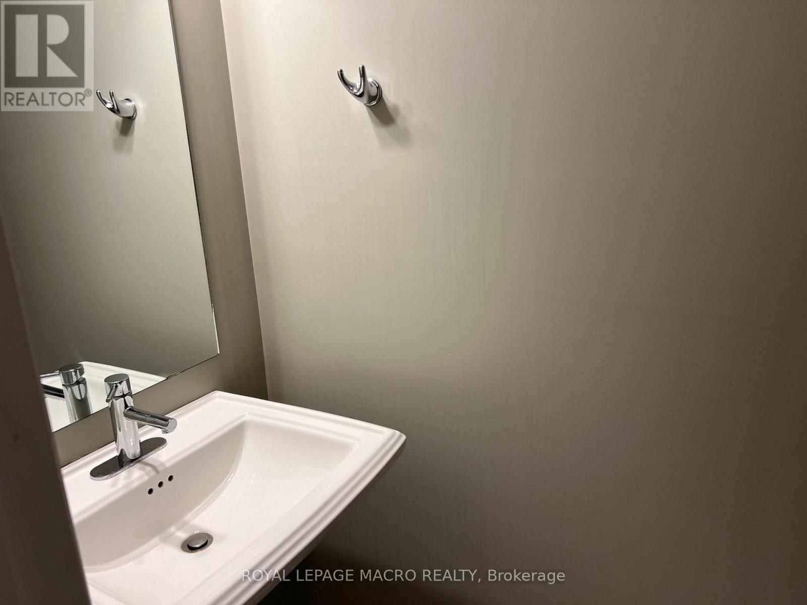 12 Workman Lane, Hamilton, Ontario  L9G 0H2 - Photo 18 - X12969722