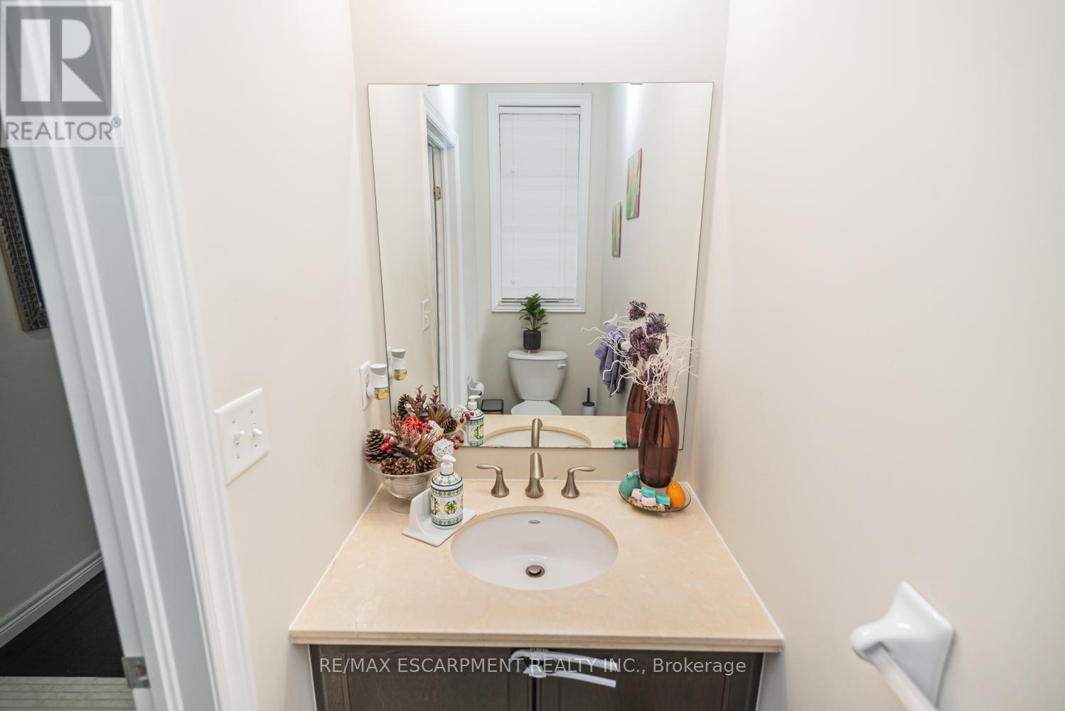 13 - 370 Stonehenge Drive, Hamilton, Ontario  L9K 0H9 - Photo 18 - X12969812