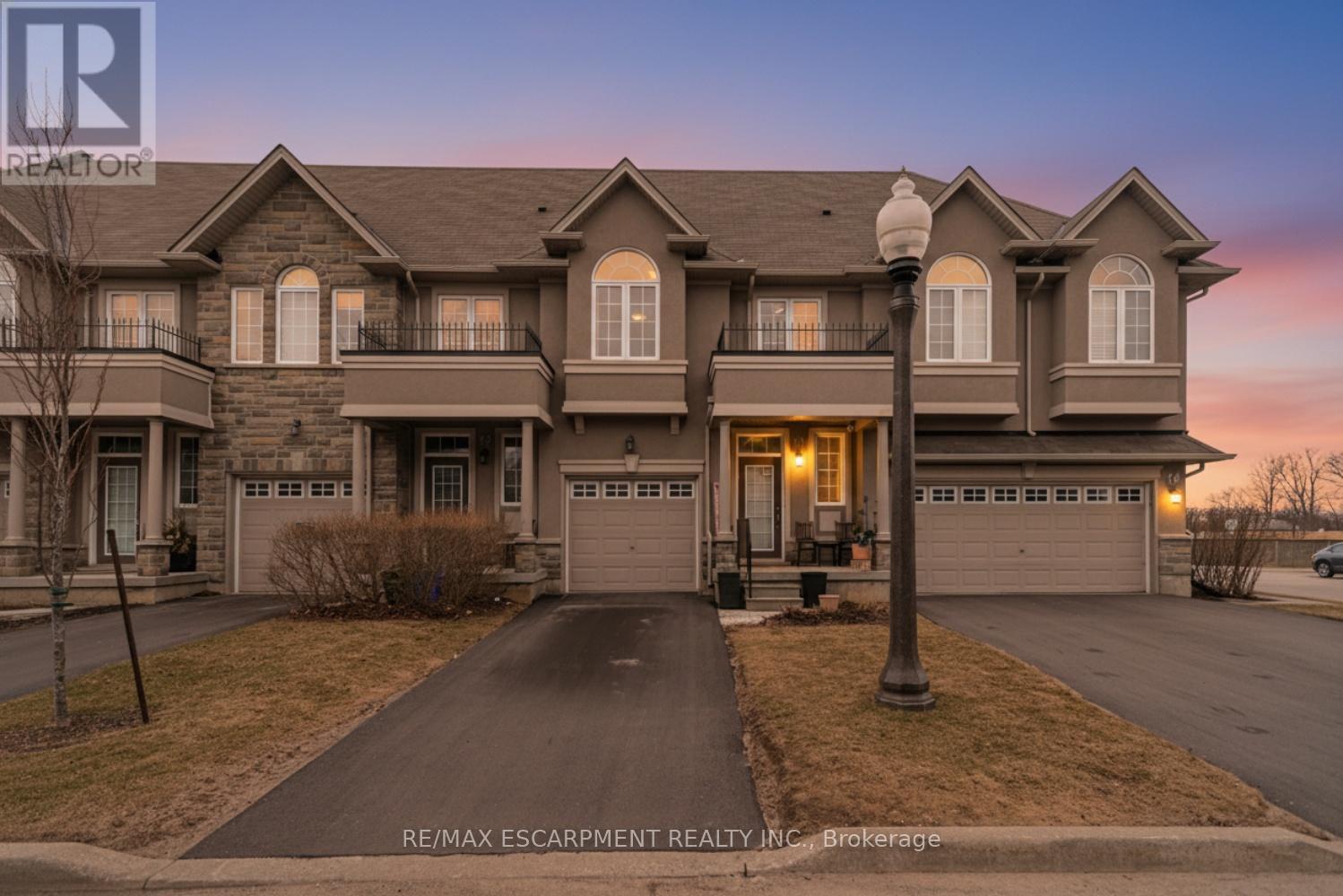 13 - 370 Stonehenge Drive, Hamilton, Ontario  L9K 0H9 - Photo 2 - X12969812