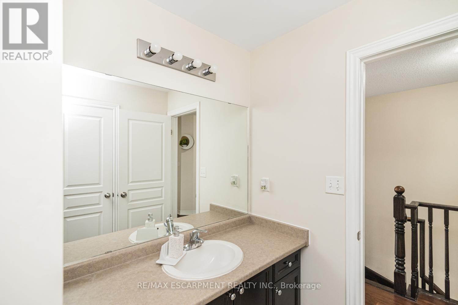 13 - 370 Stonehenge Drive, Hamilton, Ontario  L9K 0H9 - Photo 33 - X12969812