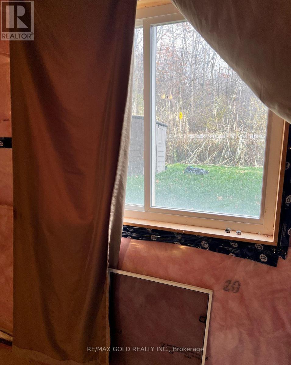 36 Damude Avenue, Thorold, Ontario  L2V 0G6 - Photo 27 - X12969844