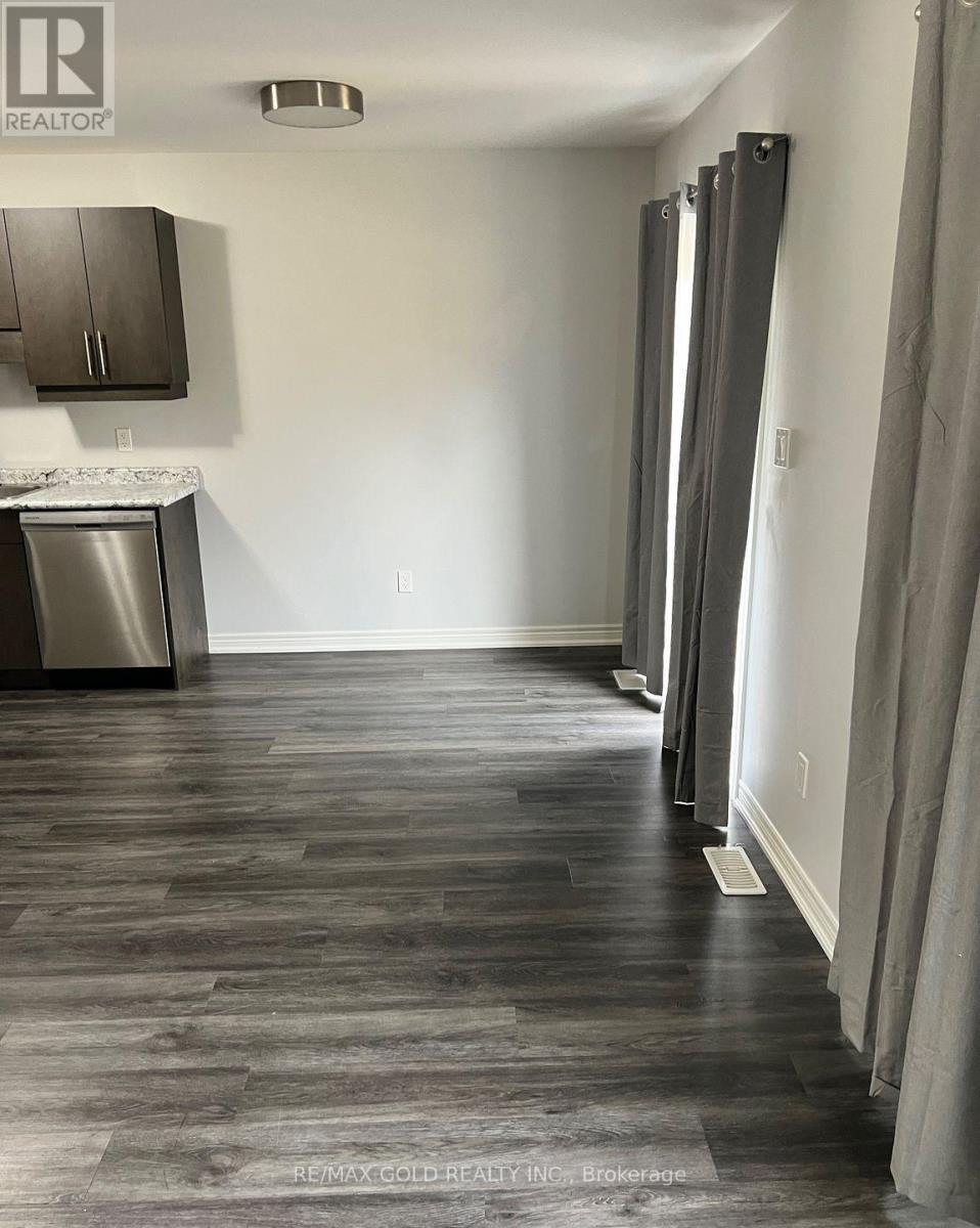 36 Damude Avenue, Thorold, Ontario  L2V 0G6 - Photo 9 - X12969844