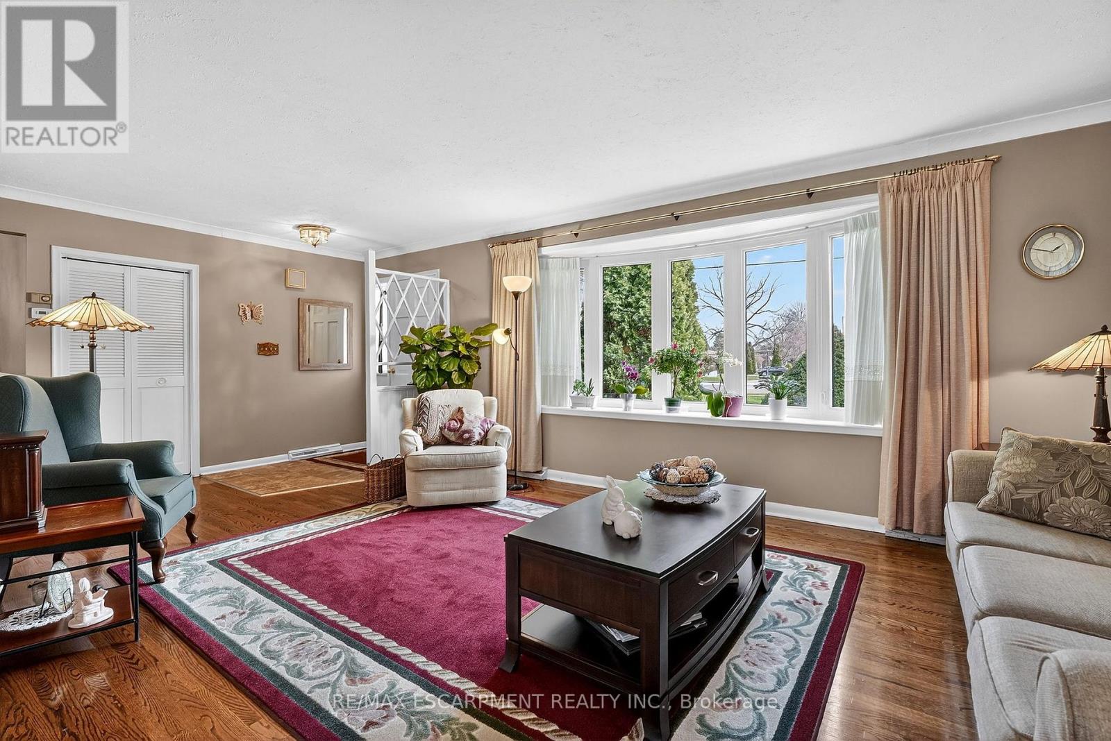 6 Nelles Road S, Grimsby, Ontario  L3M 2Z2 - Photo 11 - X12969848