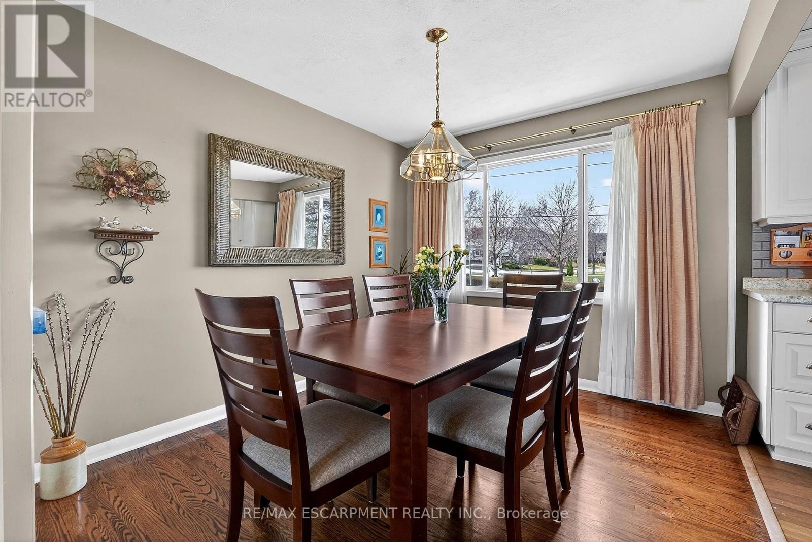 6 Nelles Road S, Grimsby, Ontario  L3M 2Z2 - Photo 15 - X12969848