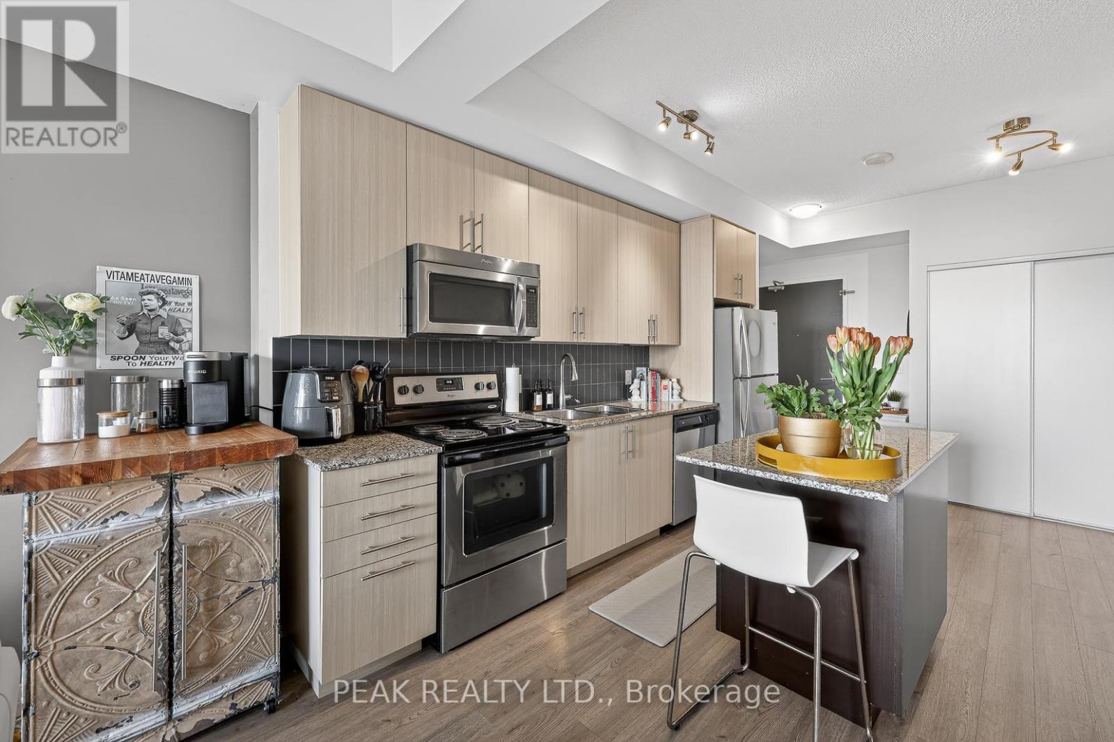 1006 - 85 Duke Street W, Kitchener, Ontario  N2H 0B7 - Photo 8 - X12969890