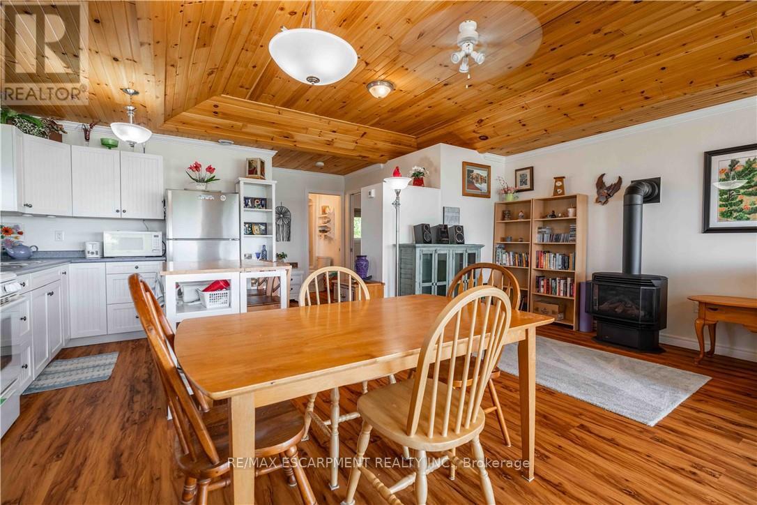 2399 Lakeshore Road, Haldimand, Ontario  N1A 2W8 - Photo 12 - X12969922