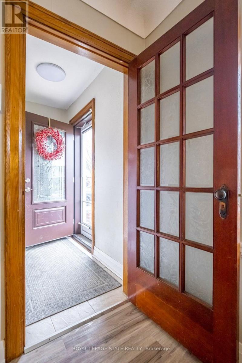 143 Huxley Avenue S, Hamilton, Ontario  L8K 2P9 - Photo 2 - X12969924