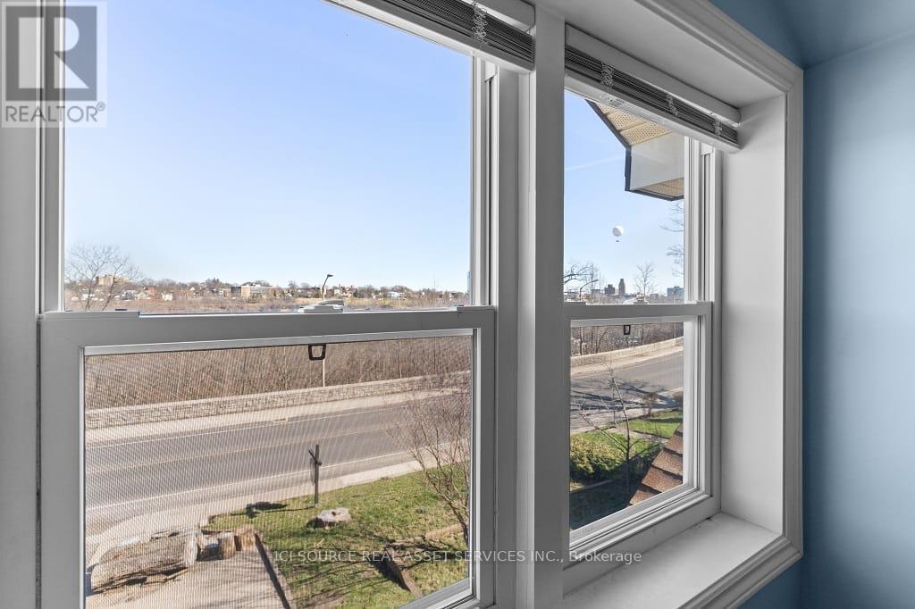 5207 River Road, Niagara Falls, Ontario  L2E 3G9 - Photo 16 - X12969926