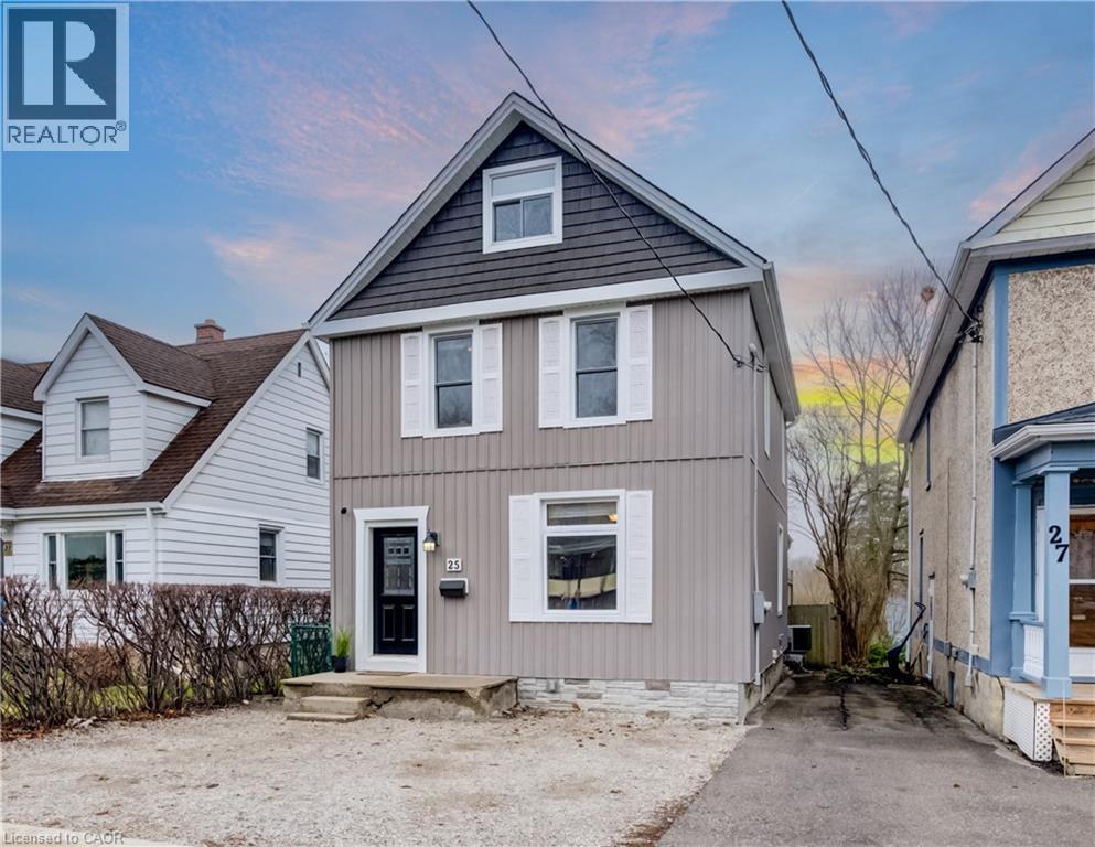 25 JOHN Street, cambridge, Ontario