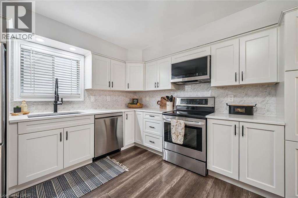 18 Avenue Road, Cambridge, Ontario  N1R 1B8 - Photo 13 - 40817497