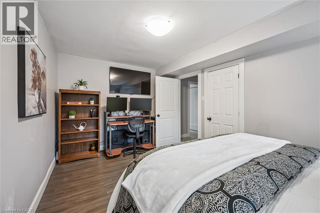 18 Avenue Road, Cambridge, Ontario  N1R 1B8 - Photo 27 - 40817497