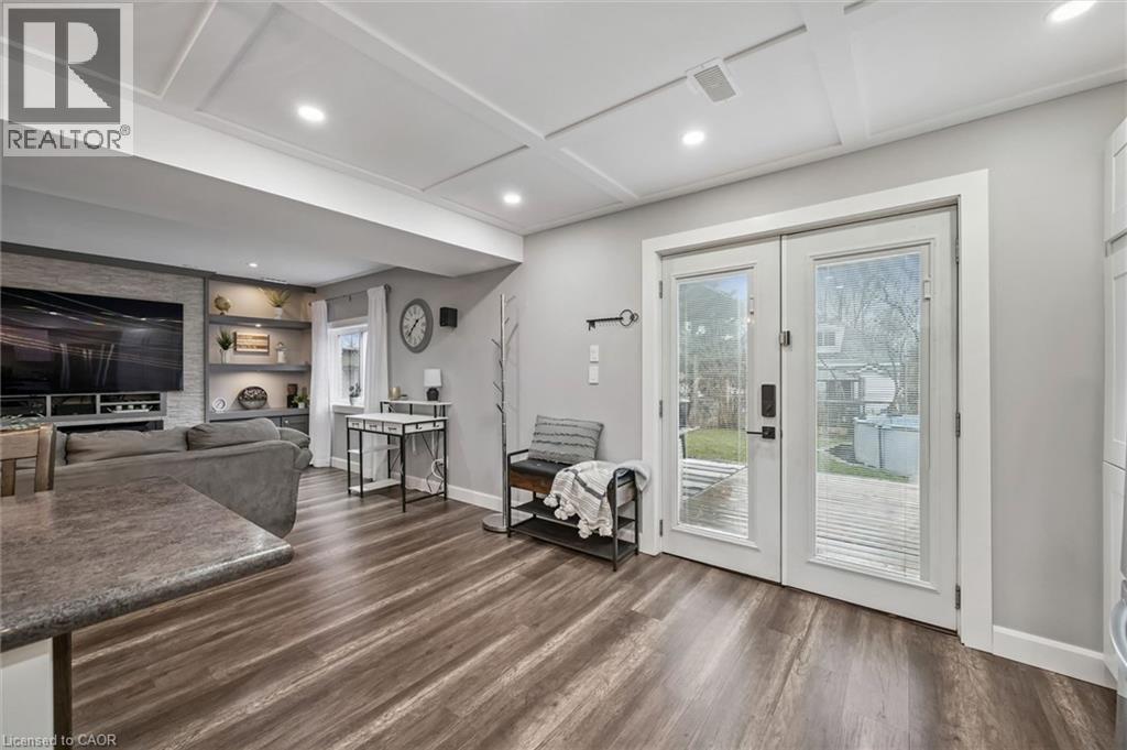 18 Avenue Road, Cambridge, Ontario  N1R 1B8 - Photo 32 - 40817497