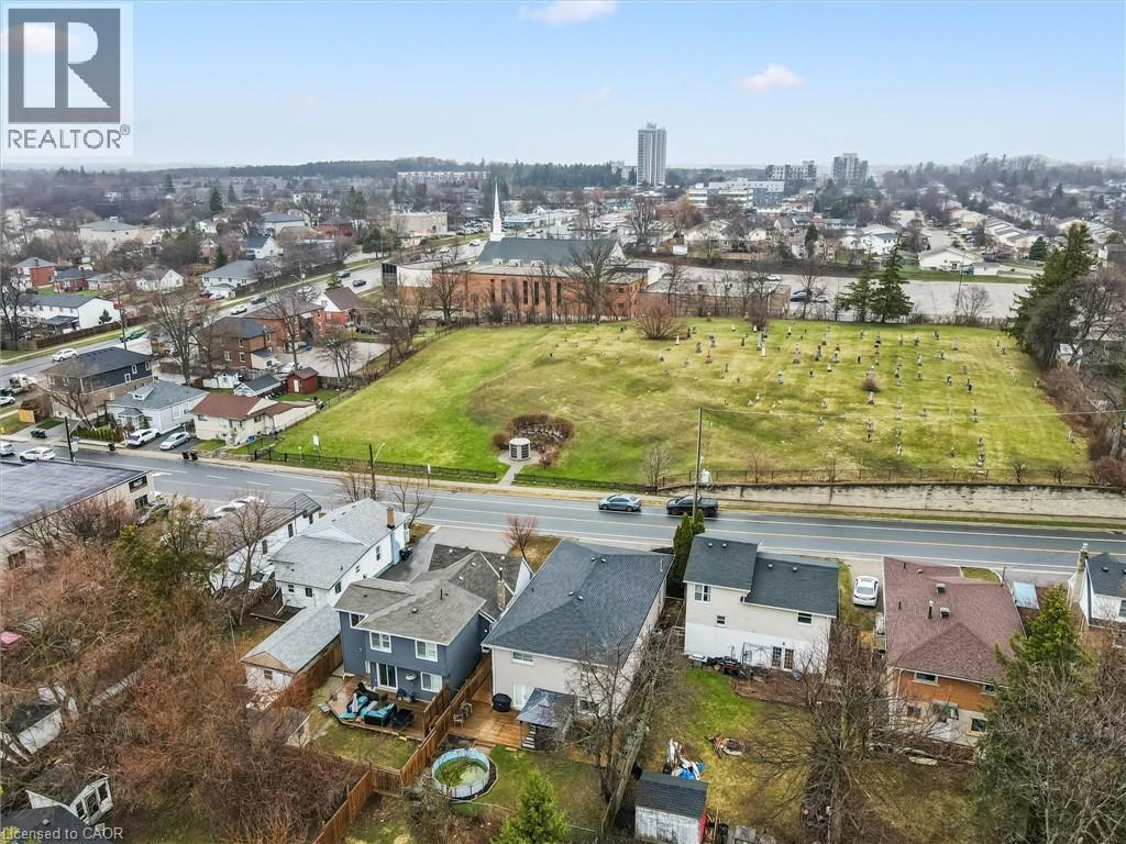 18 Avenue Road, Cambridge, Ontario  N1R 1B8 - Photo 5 - 40817497