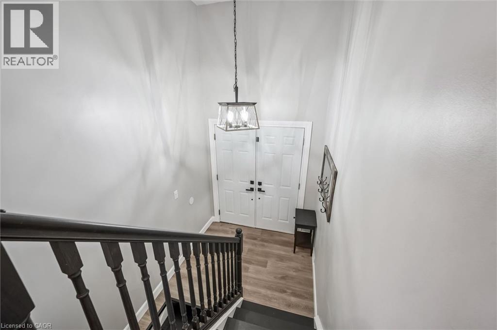 18 Avenue Road, Cambridge, Ontario  N1R 1B8 - Photo 7 - 40817497