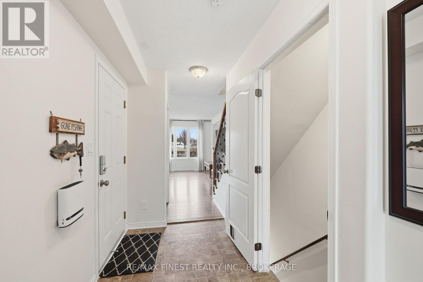 2189 Swanfield Street, Kingston, Ontario  K7M 0A9 - Photo 5 - X12970046