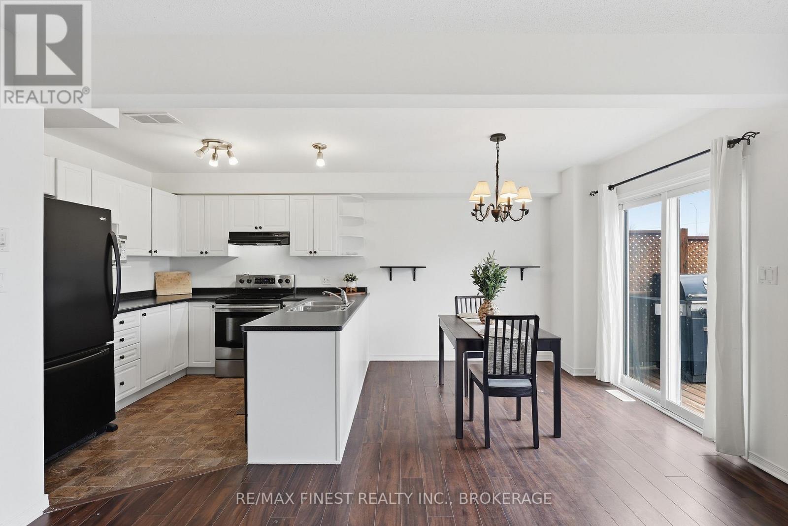 2189 Swanfield Street, Kingston, Ontario  K7M 0A9 - Photo 9 - X12970046