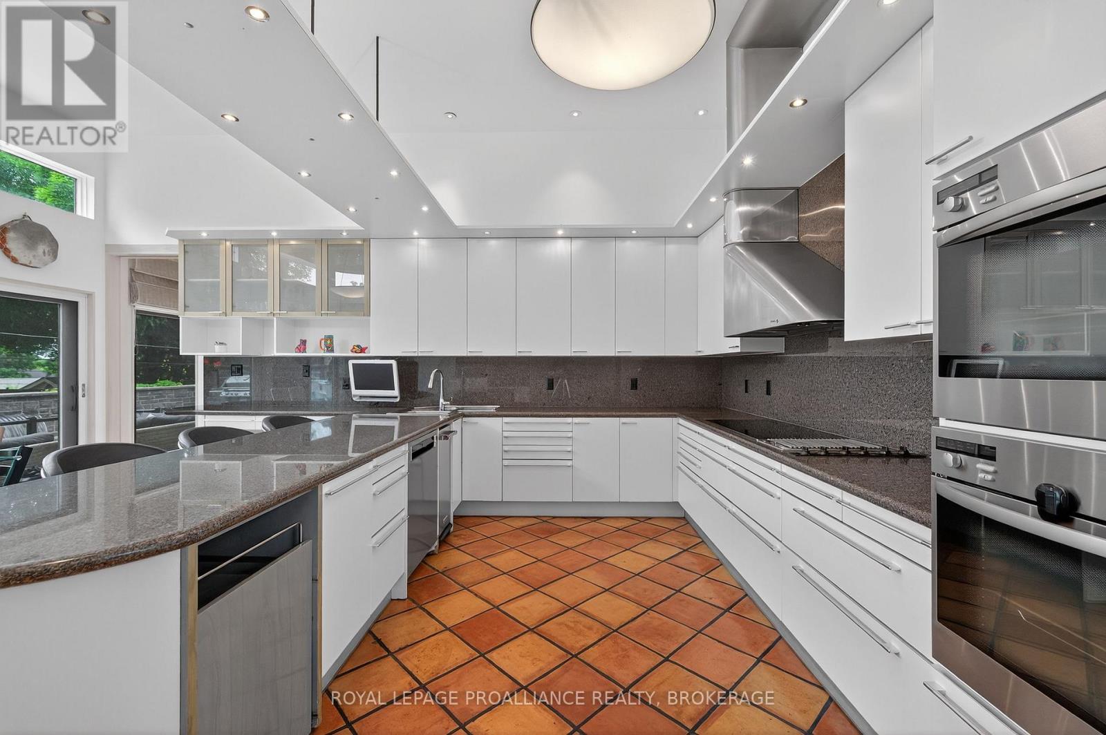 3 Authors Lane, Kingston, Ontario  K7M 7W7 - Photo 13 - X12970122