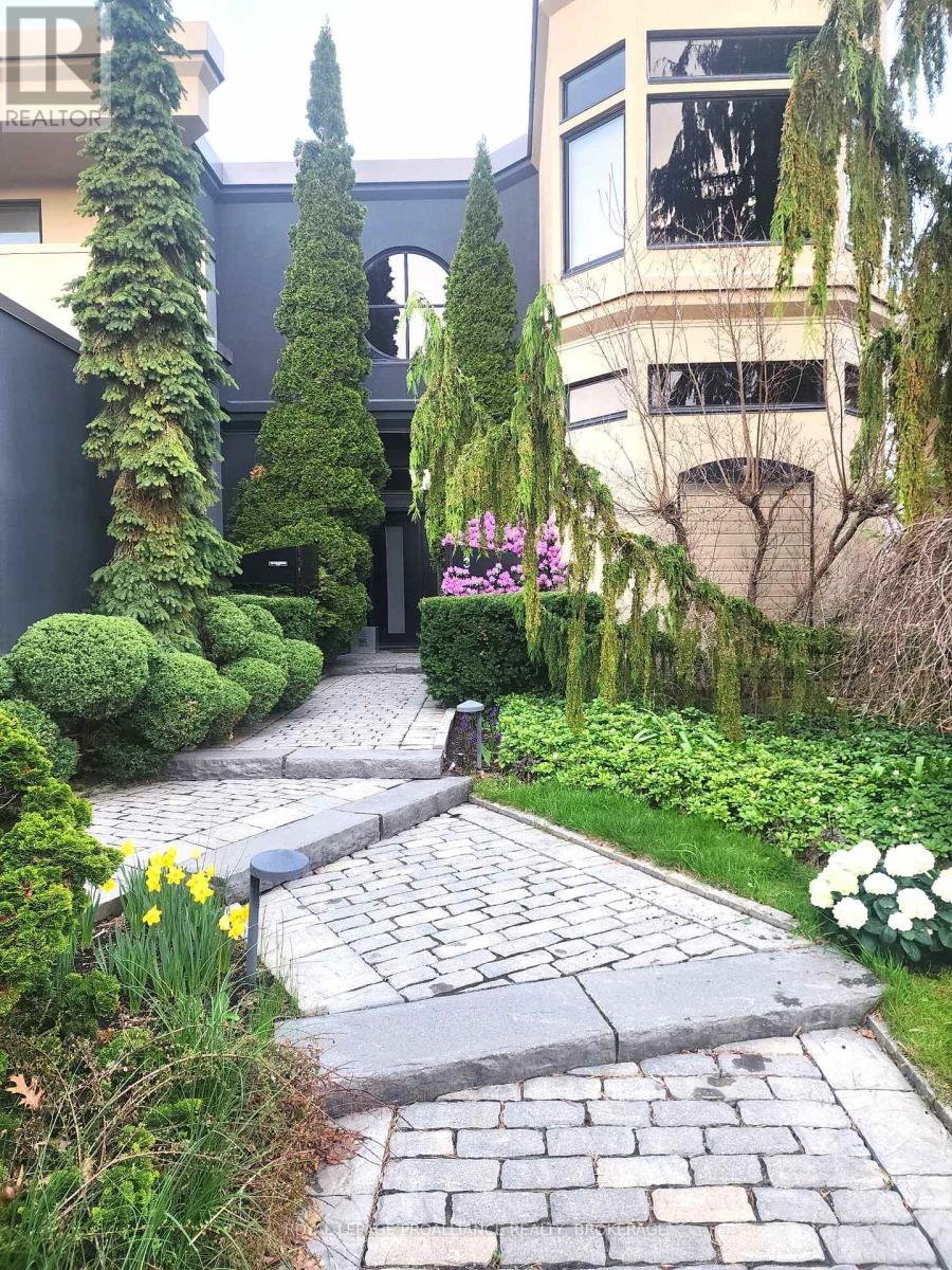 3 Authors Lane, Kingston, Ontario  K7M 7W7 - Photo 2 - X12970122