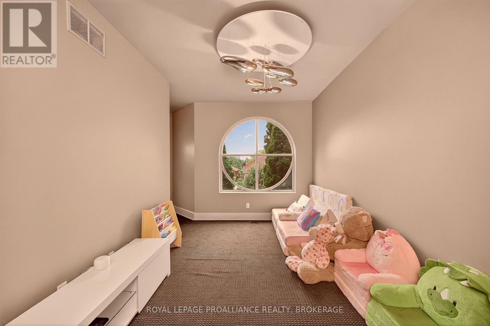 3 Authors Lane, Kingston, Ontario  K7M 7W7 - Photo 23 - X12970122