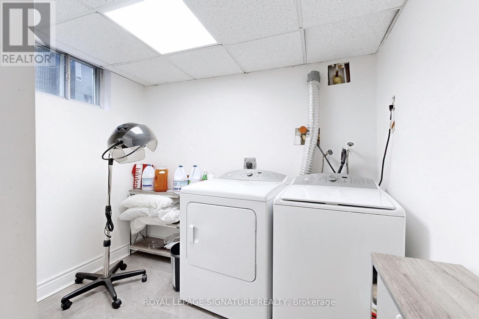 68 Christina Crescent, Toronto, Ontario  M1R 4H8 - Photo 31 - E12966176