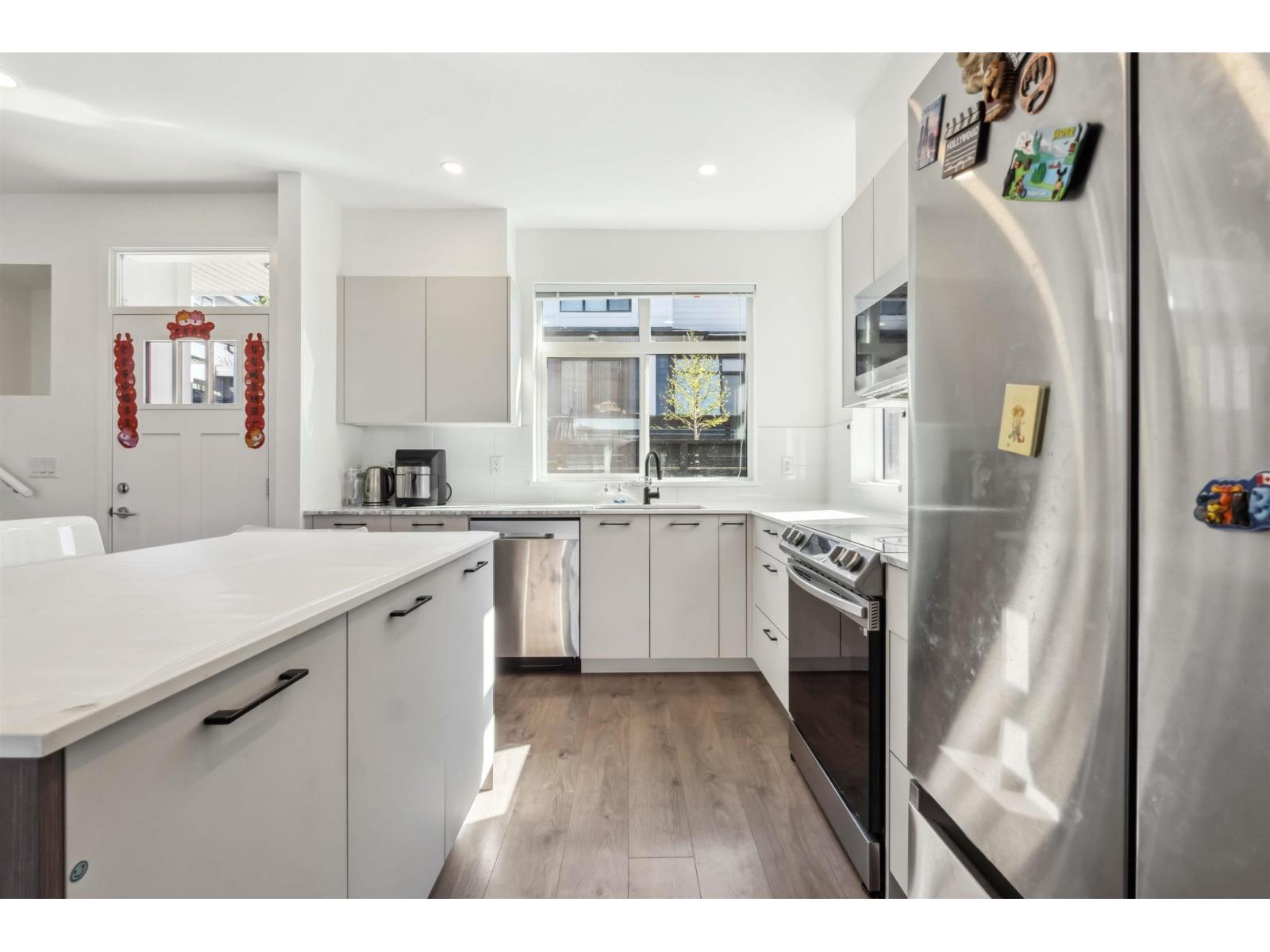 58 15255 Sitka Drive, Surrey, British Columbia  V3S 0B1 - Photo 4 - R3108149