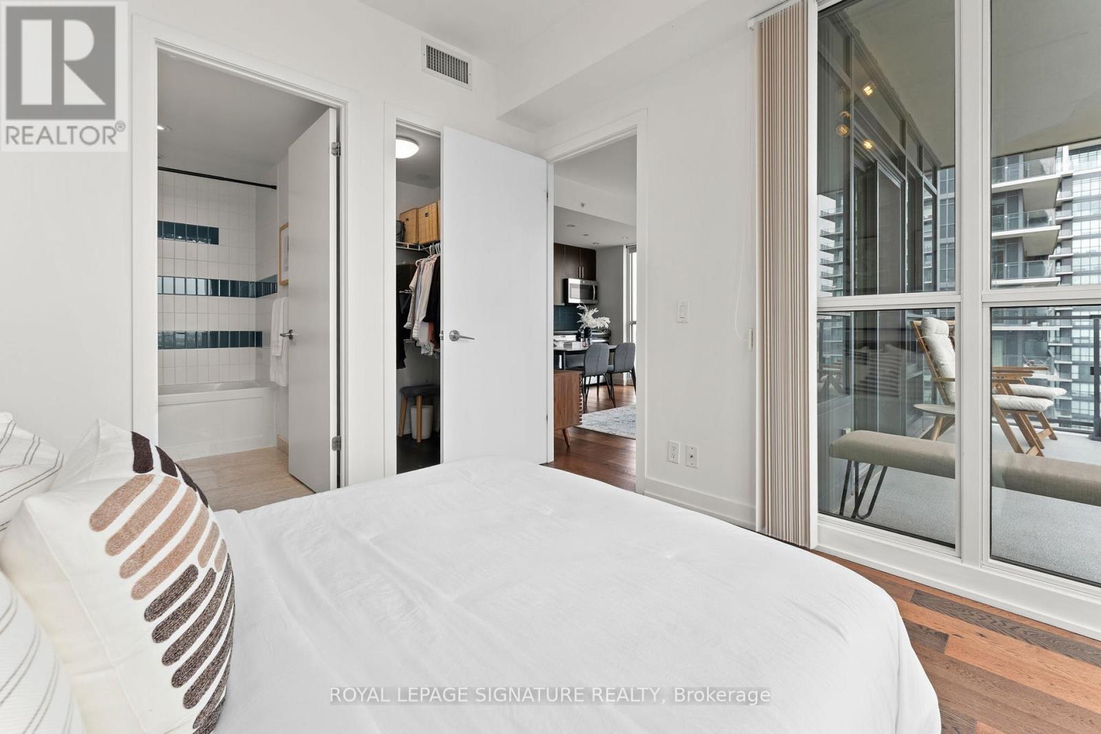 4308 - 2212 Lake Shore Boulevard W, Toronto, Ontario  M8V 0C2 - Photo 20 - W12938454